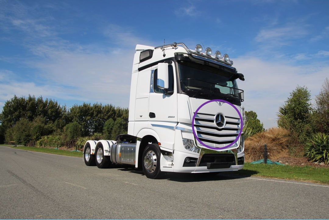 Mercedes Actros Front Grill Kit (Upper Mask Kit)
