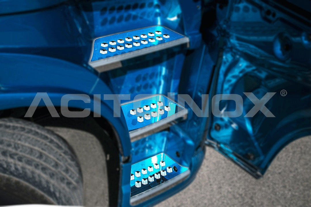 Volvo FH4 Cabin Steps Cover | six pieces (three left side and three right side)